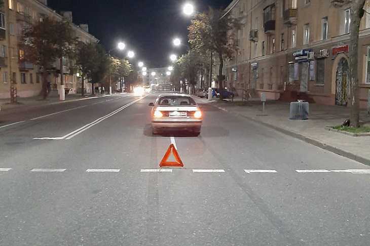 В Могилеве Toyota сбила мужчину, переходившего дорогу на красный свет В Могилеве Toyota сбила мужчину, переходившего дорогу на красный свет