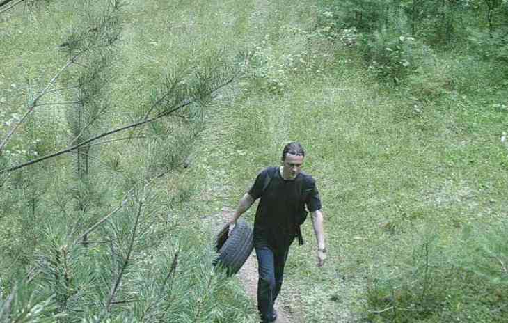 В Минске мужчина поджег трубы на территории предприятия и скрылся. Его разыскивает милиция