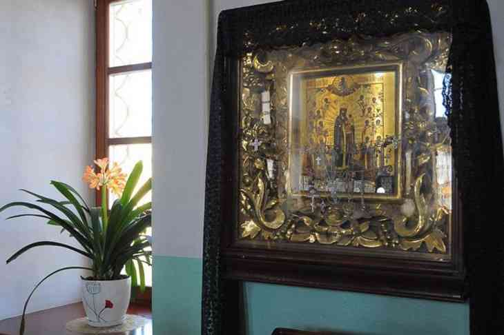 Под Гомелем воры вломились в церковь и украли старинную икону Под Гомелем воры вломились в церковь и украли старинную икону