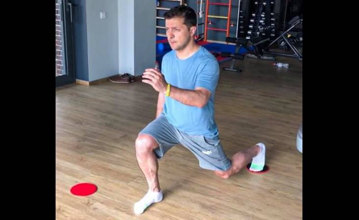 «Хватит копировать Путина»: украинцев разозлило фото Зеленского из спортзала «Хватит копировать Путина»: украинцев разозлило фото Зеленского из спортзала