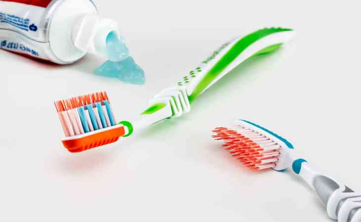 8 причин не выбрасывать старую зубную щётку