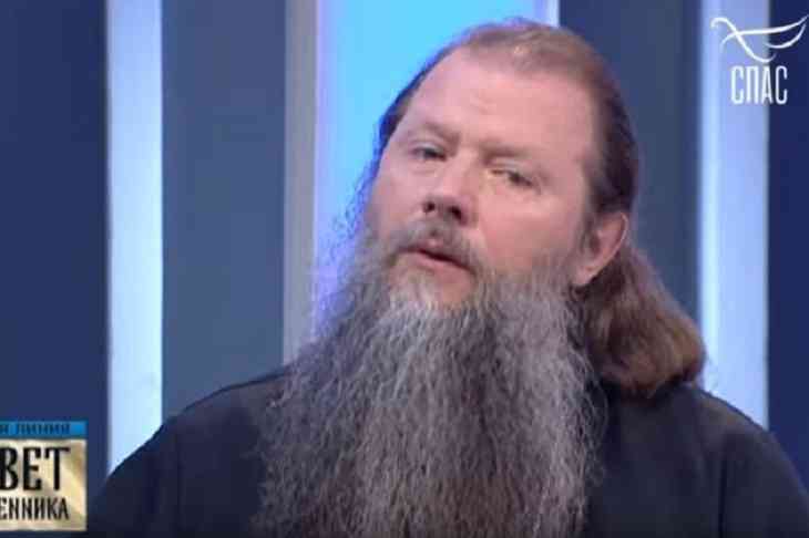 священники ученые