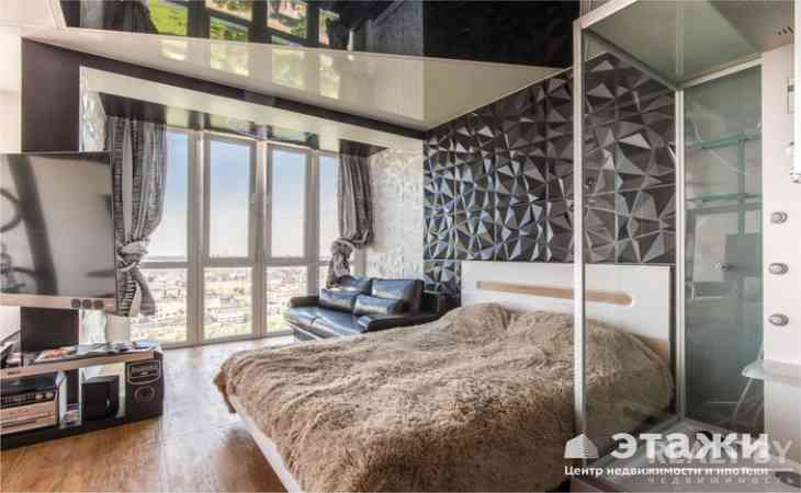 Минчанин поставил душевую кабину прямо возле кровати. Посмотрите на оригинальный ремонт в «однушке» Минчанин поставил душевую кабину прямо возле кровати. Посмотрите на оригинальный ремонт в «однушке»