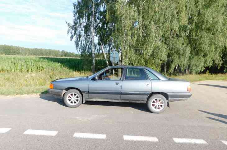 3,5 промилле. Пьяный автовор продавал угнанную «Ауди» под Каменцом  