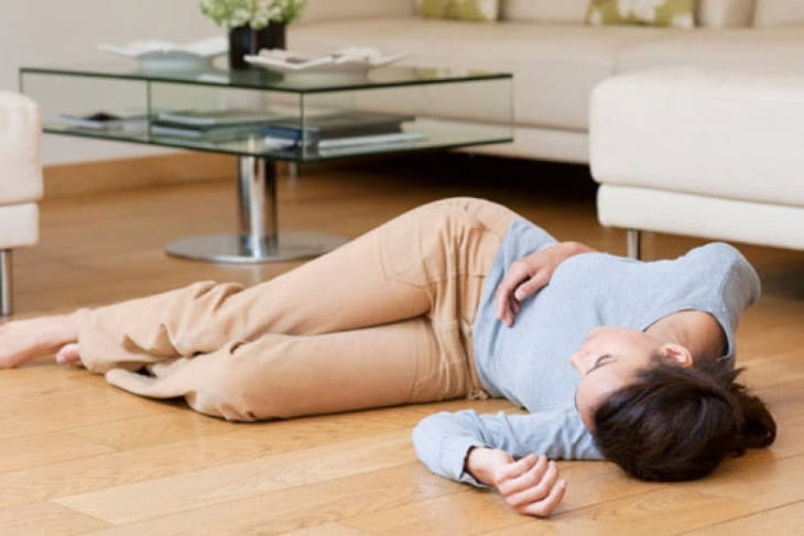 Первая помощь при потере сознания. Такое может случиться с каждым Первая помощь при потере сознания. Такое может случиться с каждым