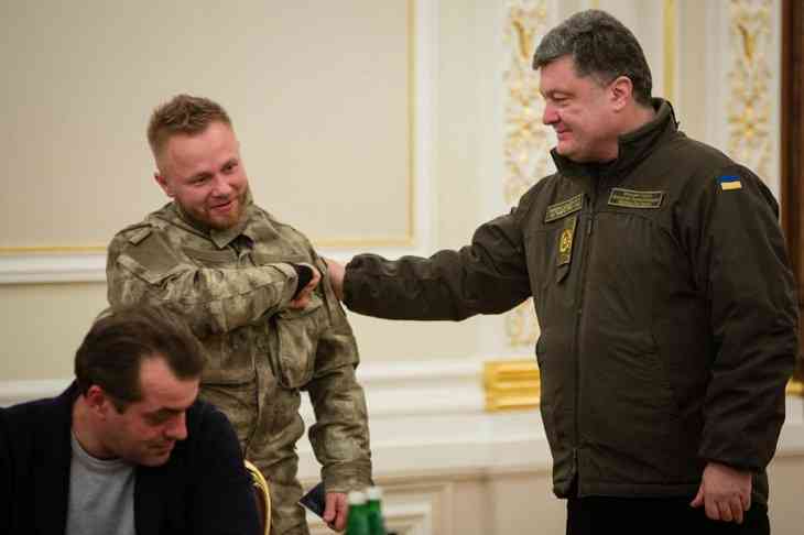 СМИ: один из напавших на Порошенко – белорус. Раскрыта его личность 