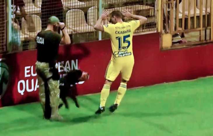 Футболист БАТЭ о встрече с полицейской собакой на матче с «Сараево»: как-то внутри все сжалось