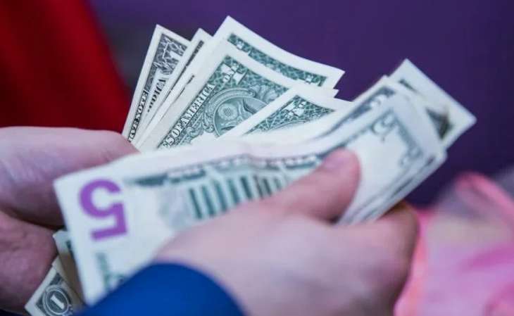 Обещал отдать с процентами. Минчанину, задолжавшему знакомым 10 тысяч долларов, грозит 7 лет тюрьмы