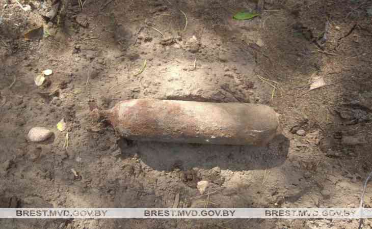 В Барановичском районе обнаружили бомбу времен войны