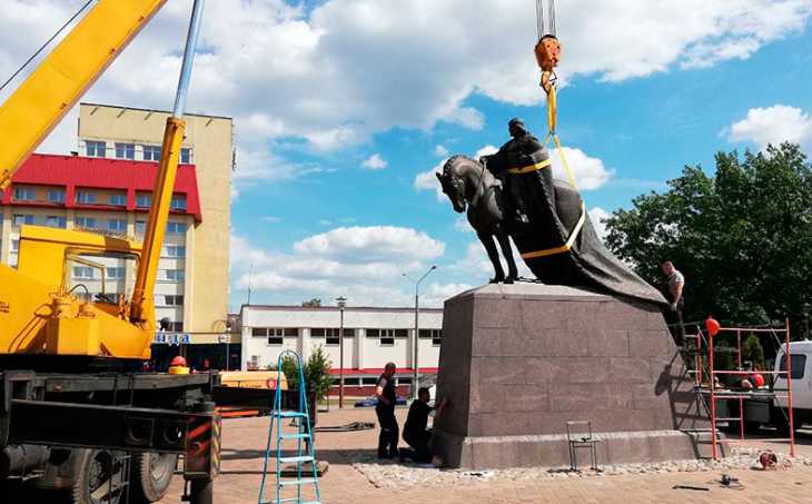 В Лиде устанавливают памятник князю Гедимину. Смотрите, каким он будет