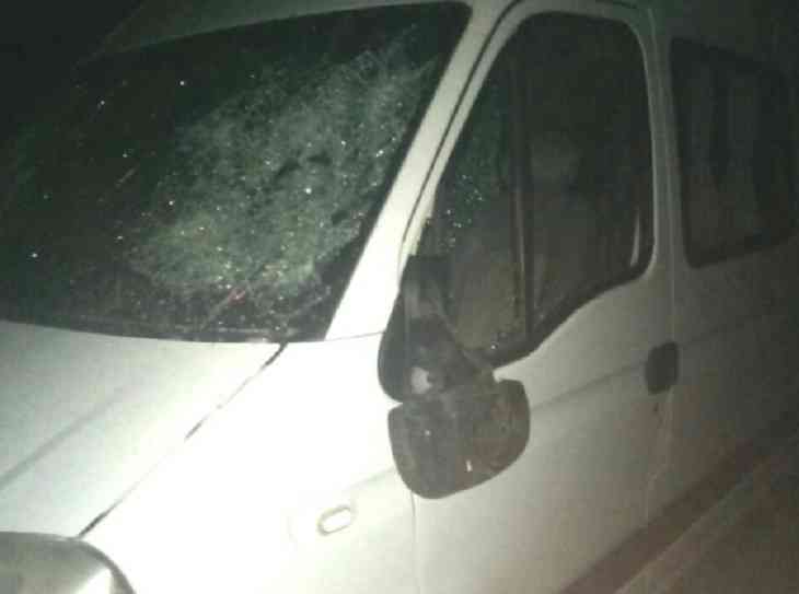 В Гродно мужчина застрял в заборе, избил сторожа и разнес авто В Гродно мужчина застрял в заборе, избил сторожа и разнес авто