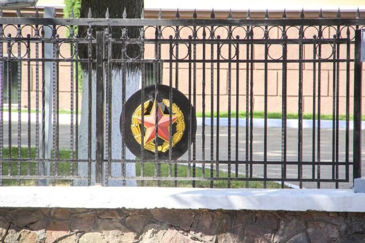 Минобороны разъяснило, как будут получать отсрочки от призыва парни, которые учатся за границей new_a30121953