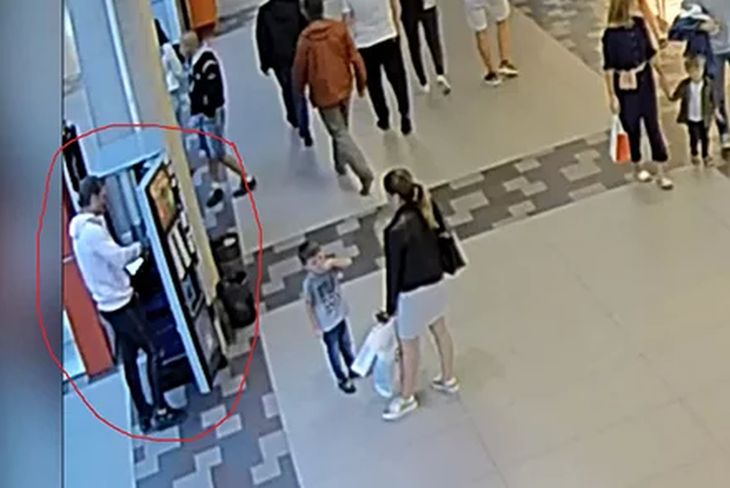 В Минске разыскивают серийного налетчика на кофейные аппараты В Минске разыскивают серийного налетчика на кофейные аппараты