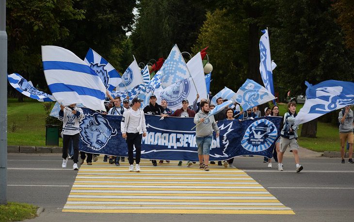 Драматичная концовка. Минское «Динамо» сенсационно проиграло в полуфинале Кубка Салея молодечненским одноклубникам Драматичная концовка. Минское «Динамо» сенсационно проиграло в полуфинале Кубка Салея молодечненским одноклубникам