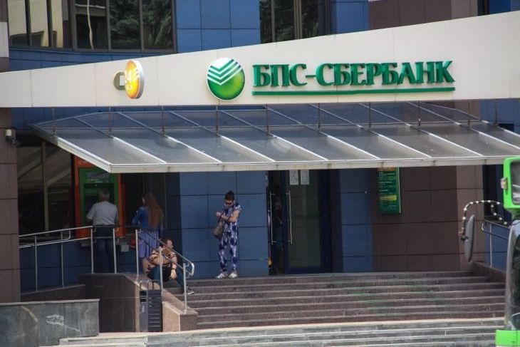 Новости сегодня: ограбление ювелирного магазина в Минске и нападение парня с топором на «Евроопт» в Бресте