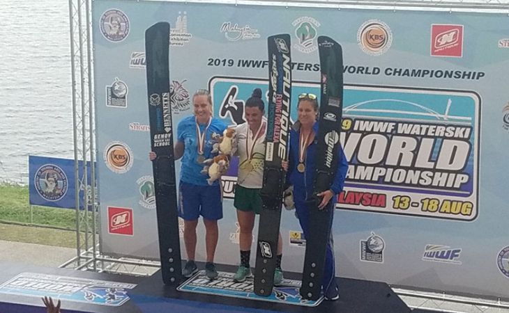 Белоруска Анна Стрельцова завоевала две серебряные медали на ЧМ по водным лыжам Белоруска Анна Стрельцова завоевала две серебряные медали на ЧМ по водным лыжам