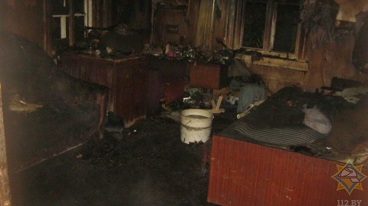В Полоцке с сильными ожогами спасли мужчину из горящего дома В Полоцке с сильными ожогами спасли мужчину из горящего дома