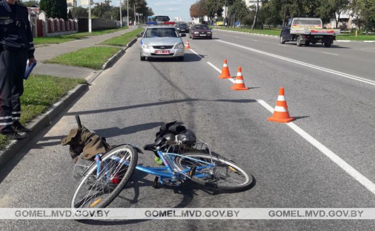 В Жлобине 83-летний велосипедист врезался в попутный грузовик