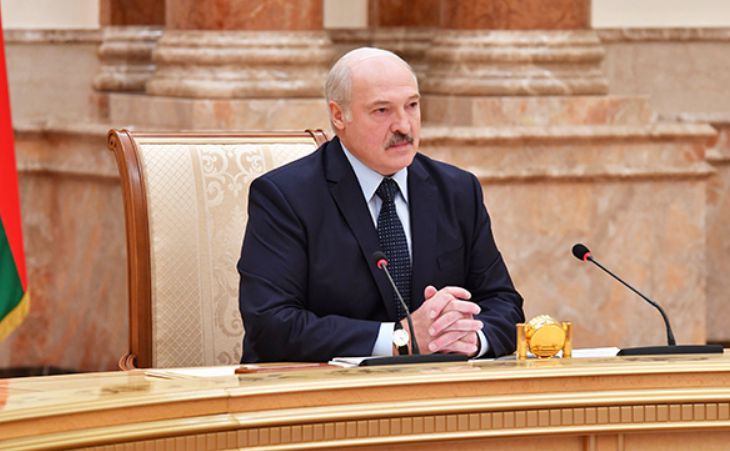 Лукашенко — силовикам: конечно, проще поймать какого-то бомжа с наркотиками
