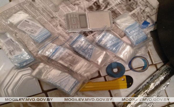 В Могилёвской области задержали четверых закладчиков психотропов. Одному из них 17 лет