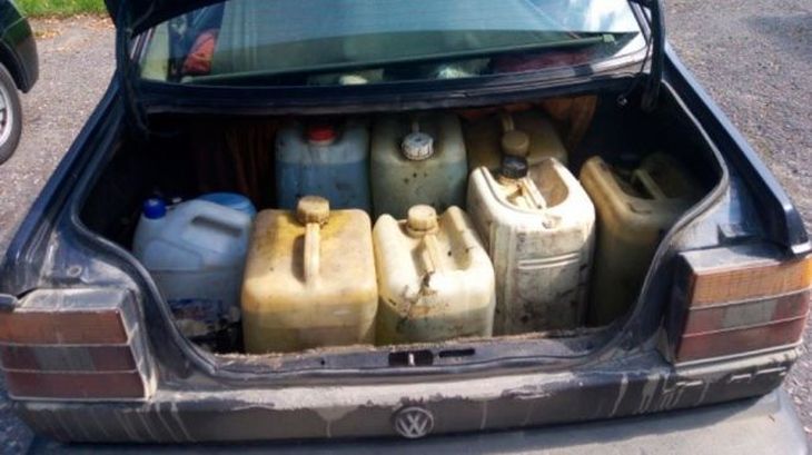 Механизаторы в Чаусском районе похитили 630 л дизтоплива Механизаторы в Чаусском районе похитили 630 л дизтоплива