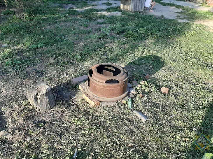 Школьник в Брагинском районе бросил в огонь бутылку с бензином. Что в итоге случилось