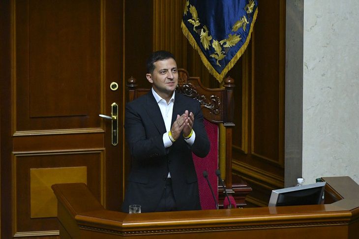 Депутатов новой Верховной рады Украины привели к присяге