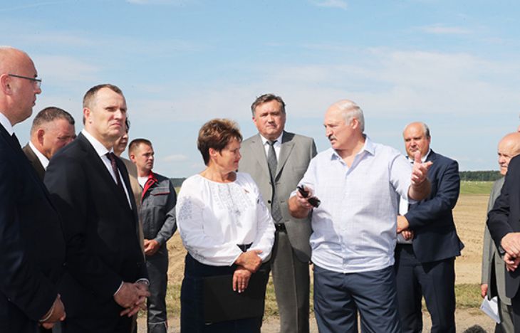 Лукашенко: «Я не хочу, чтобы переработчики наживались за счет крестьян»