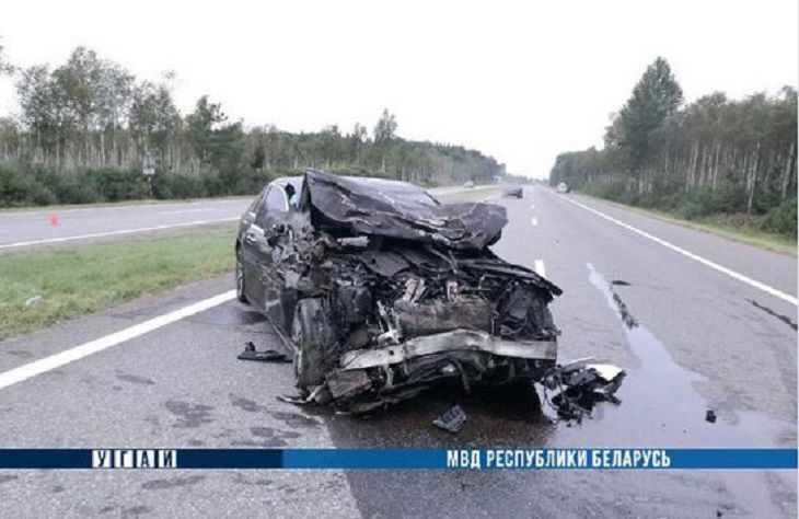  ДТП под Смолевичами: «Мерседес» влетел в микроавтобус