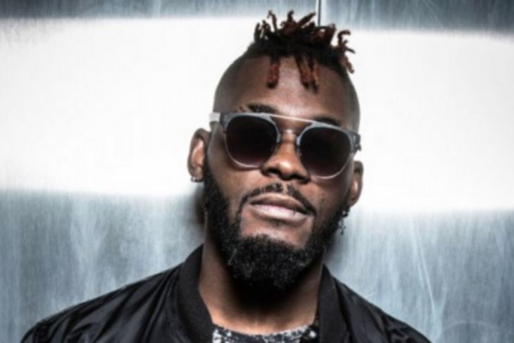 Переполох на похоронах: фанаты вскрыли гроб, раздели и ощупали труп музыканта DJ Arafat