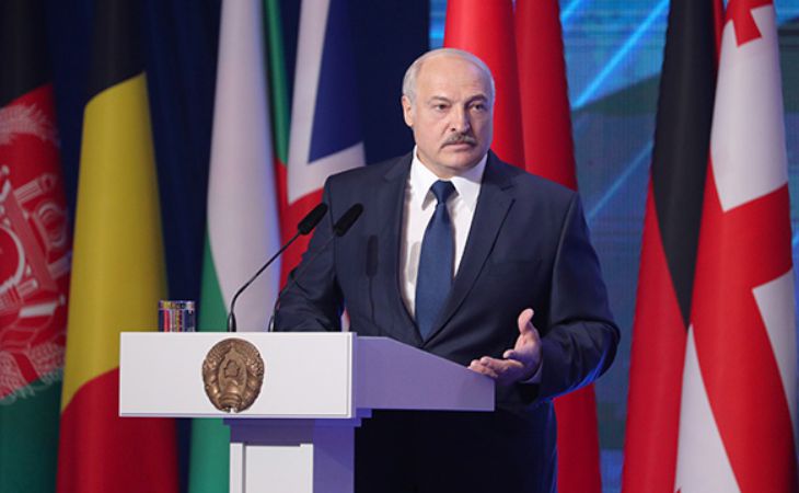 Лукашенко: небогатые страны могут произвести такое оружие, что богатым мало не покажется