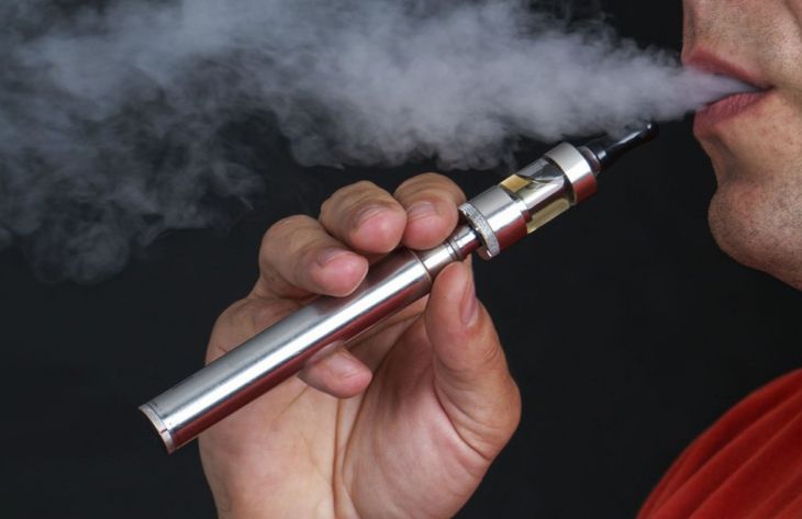 В США вводится запрет на продажу электронных сигарет из-за их вредности 