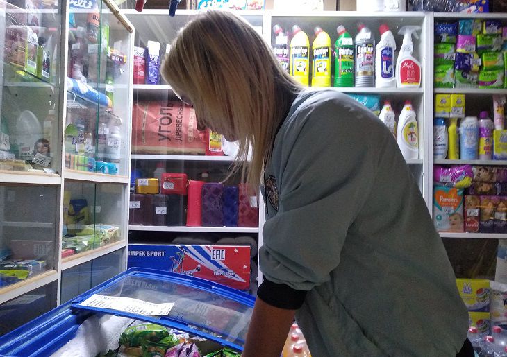 «Продай мне тогда зонтик не за 6, а за 3 рубля!». Продавец рассказывает о сложностях работы с людьми «Продай мне тогда зонтик не за 6, а за 3 рубля!». Продавец рассказывает о сложностях работы с людьми