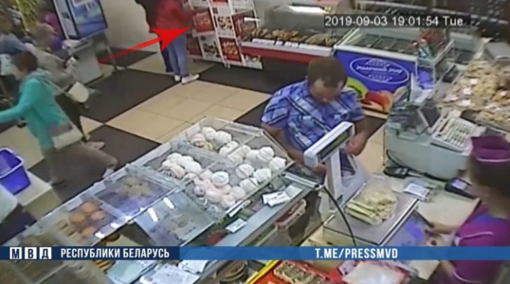 В Гродно студентка из Шри-Ланки пошла в магазин с $2700. Их украли очень быстро В Гродно студентка из Шри-Ланки пошла в магазин с $2700. Их украли очень быстро