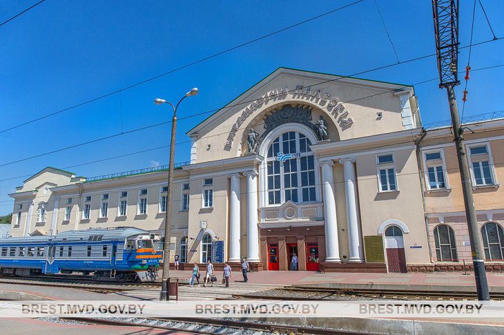 В Барановичах добрый человек лишился смартфона