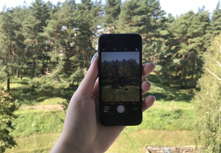 Что делать, если уронили телефон в воду? Лайфхаки от мастера сервисного ...