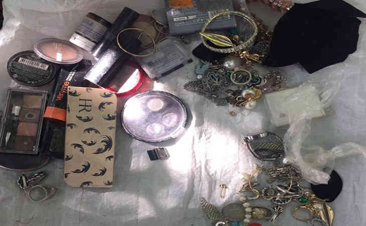 Минчанин привёл в дом незнакомку, пока жена была в отъезде, а она обчистила квартиру