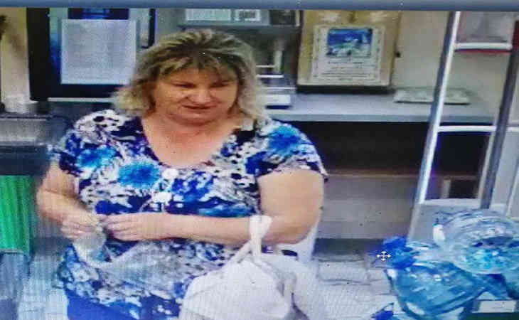 Минчанка вышла из магазина с чужим кошельком. Её разыскивают Минчанка вышла из магазина с чужим кошельком. Её разыскивают