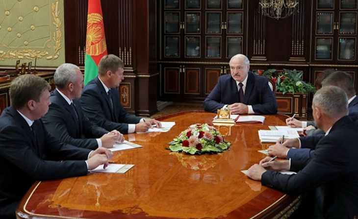 Лукашенко о выборах: «Порой бьют незаслуженно, непорядочно, нечестно, прицеливаясь в президента»
