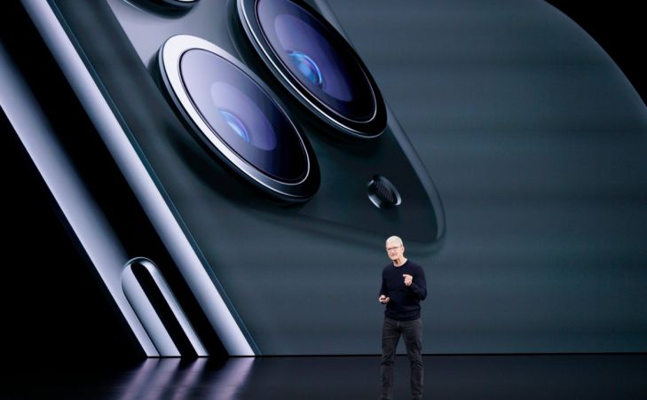 Капитализация Apple после презентации новых iPhone превысила $ 1 трлн