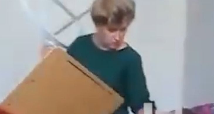 В Гомеле учительница угрожала убить ученика партой, унижала и оскорбляла