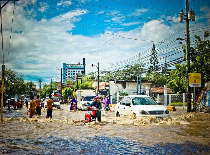 Наводнения в Таиланде: погибли более 30 человек, эвакуированы десятки тысяч жителей