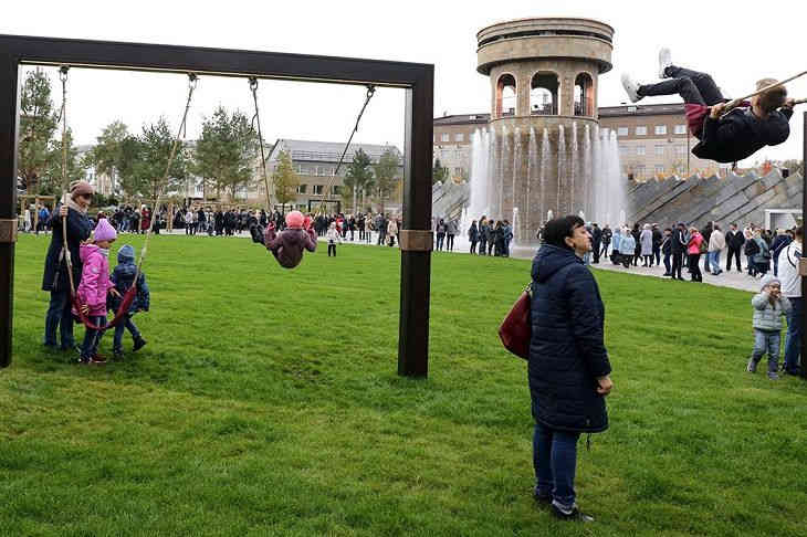 В Кемерове открыли парк в память о жертвах пожара в ТЦ «Зимняя вишня»