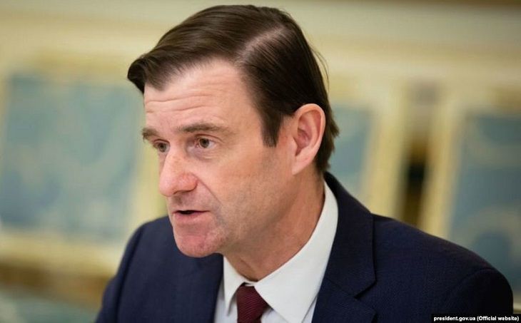 Завтра Беларусь посетит замгоссекретаря США Дэвид Хэйл: встретится с Лукашенко и Макеем