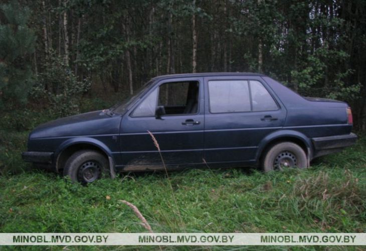 В Березинском районе машину угнали из леса. Хозяйка авто в это время собирала ягоды 