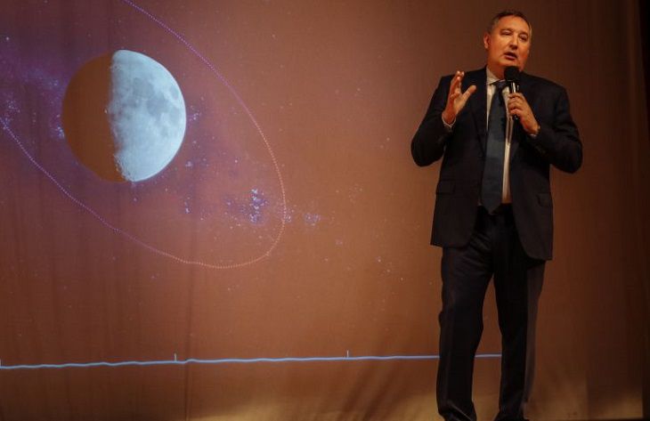 «Роскосмос» узнал причину возникновения дыры в «Союзе». Но отказался ее назвать