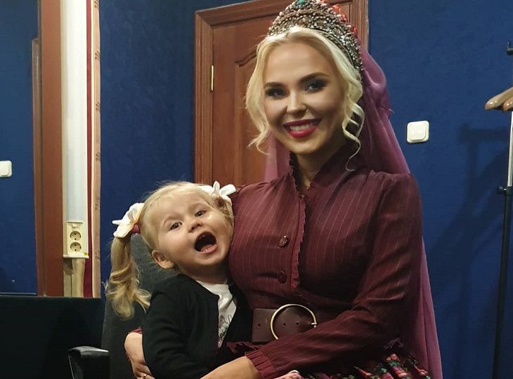 Дмитрий ефимович и пелагея фото Пелагея пришла в бешенство, когда ее представили под фамилией экс-супруга: "Я не