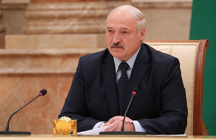 Лукашенко продлил действие программы семейного капитала на 2020-2024 годы. Потратить можно будет досрочно