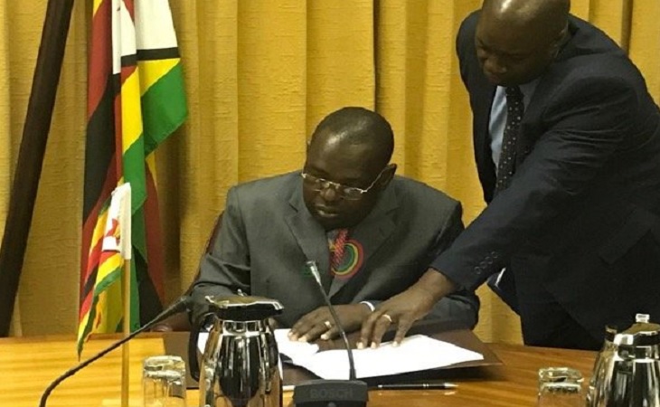 Беларусь построит в Зимбабве «сухой морской порт» и солнечную электростанцию