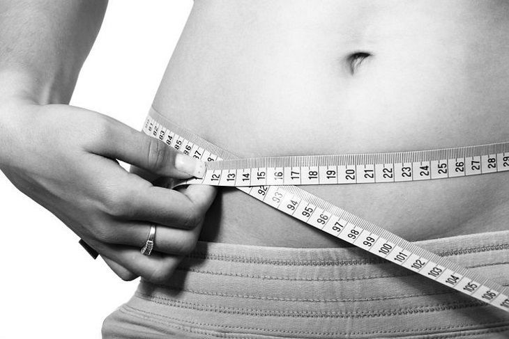 Названа хитрость для похудения без голода: как похудеть, когда ничего не помогает